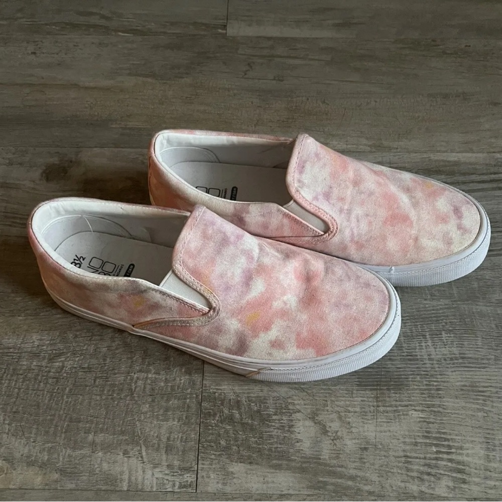 No Boundaries Shoes Womens 8 1/2 Memory Foam Casual Slip On Sneakers Pink Canvas